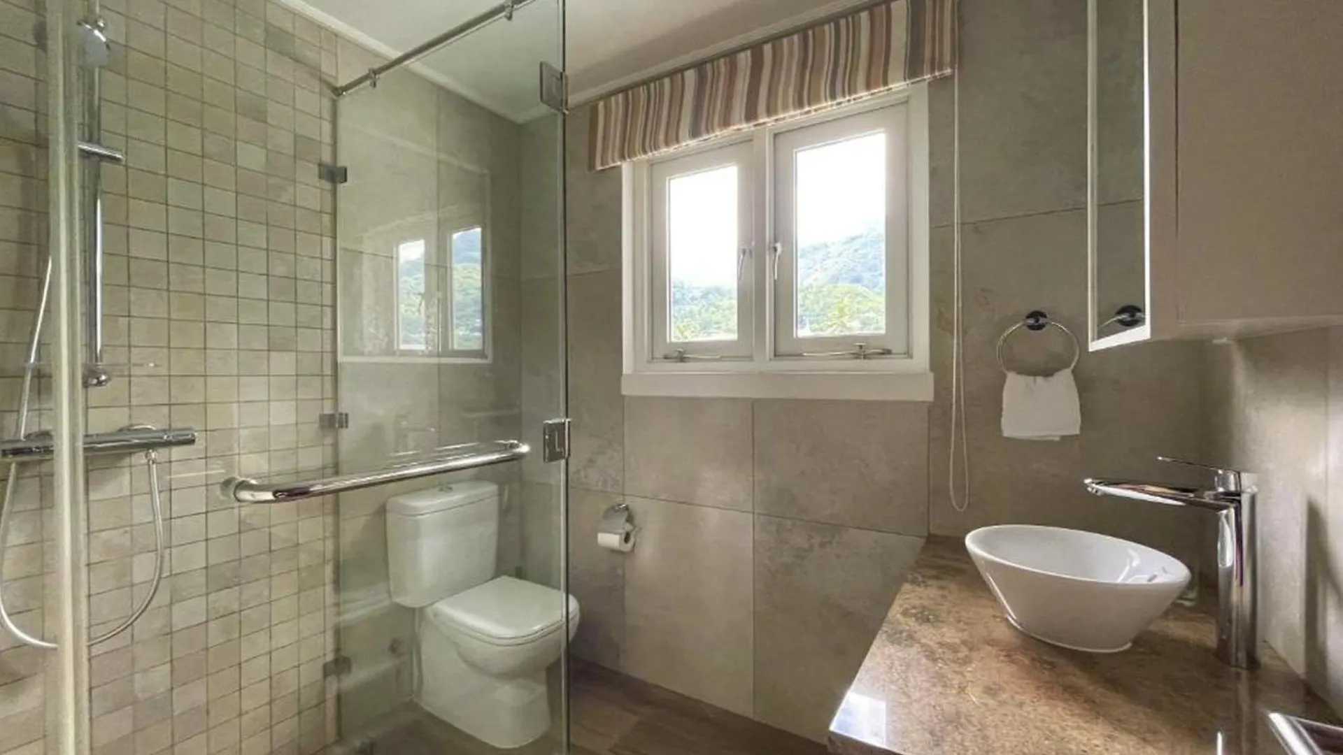 מלון דירות בל אומברה Vallonend Beachfront Villa With Excellent View