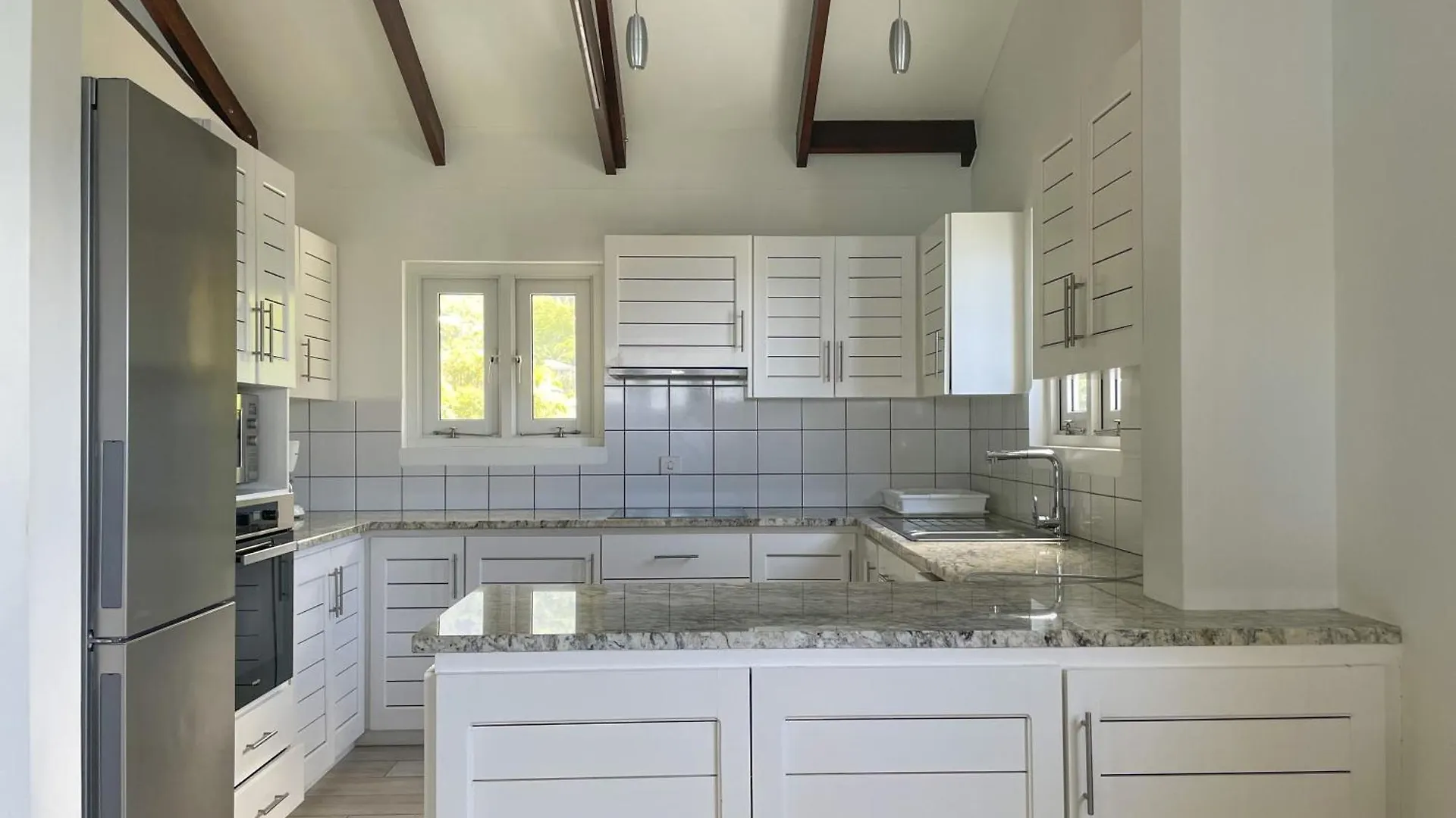בל אומברה Vallonend Beachfront Villa With Excellent View סיישל