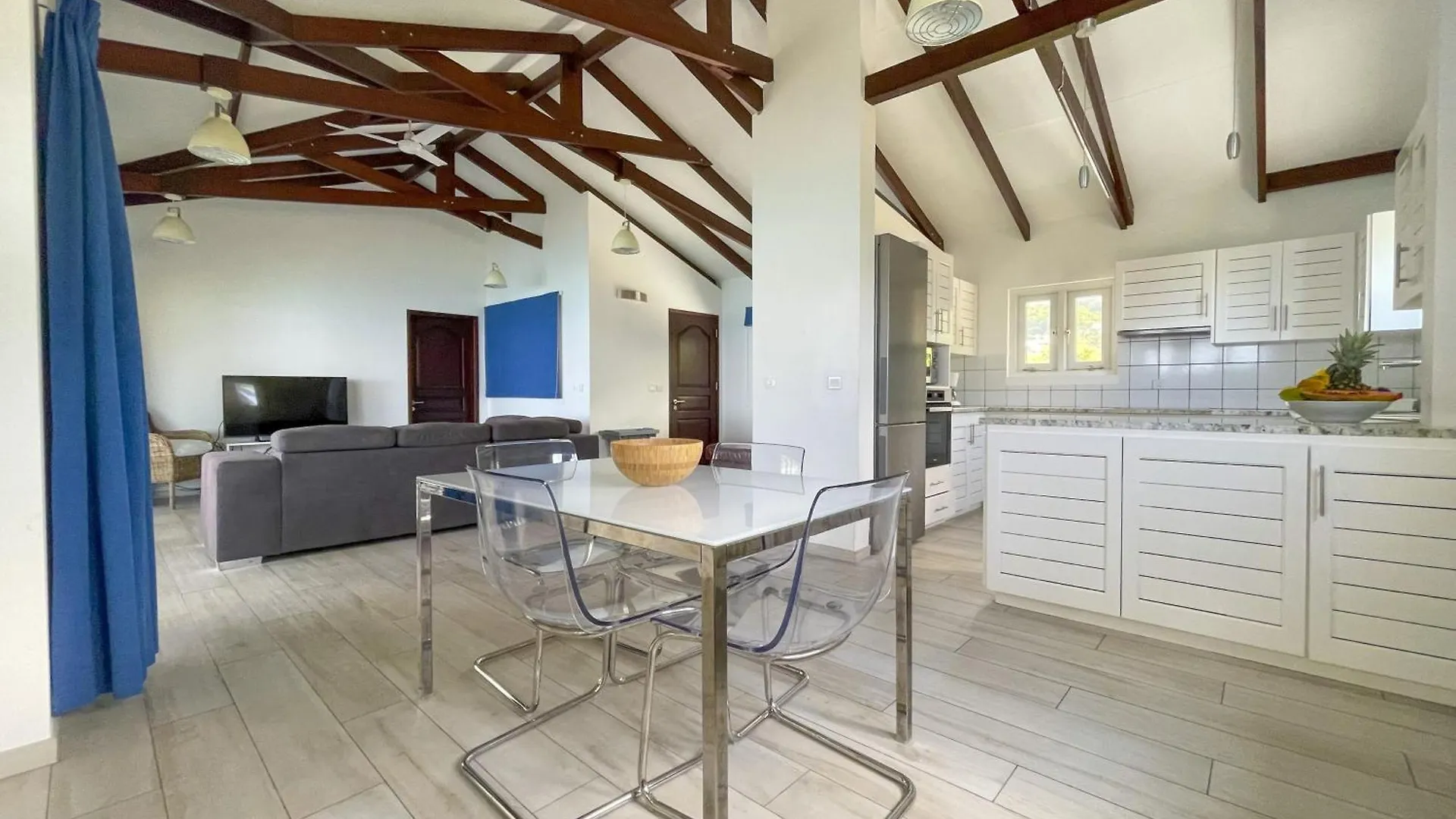 בל אומברה Vallonend Beachfront Villa With Excellent View 3*, בל אומברה סיישל