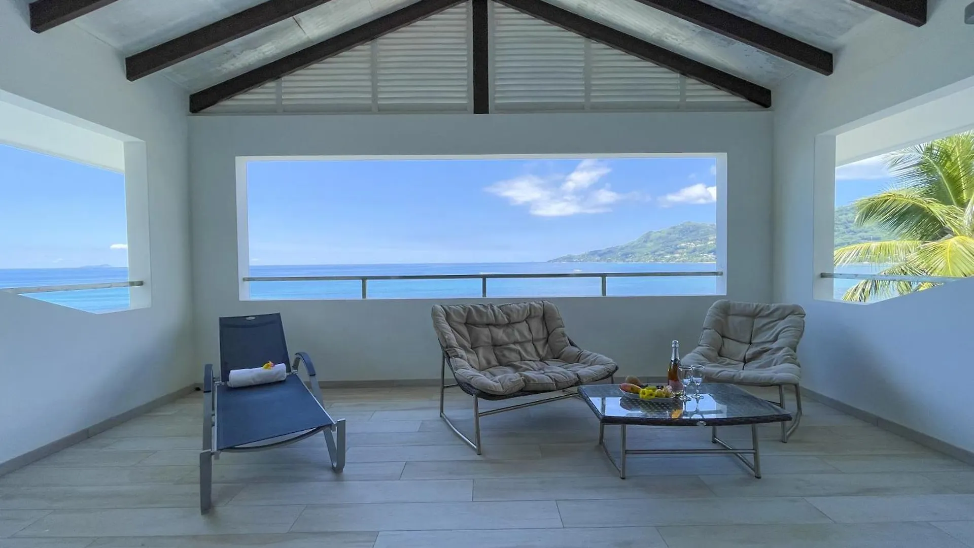 בל אומברה Vallonend Beachfront Villa With Excellent View מלון דירות בל אומברה